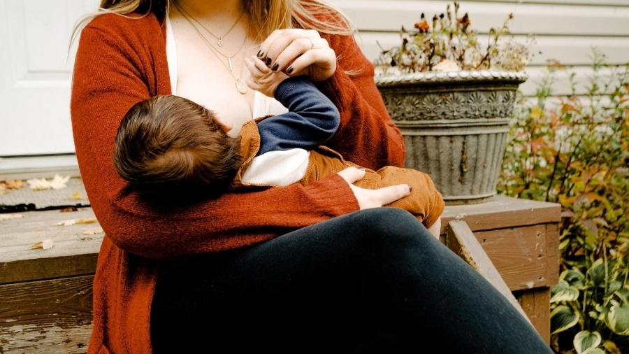 Έρευνα: Mπορεί ο θηλασμός να μειώσει τον κίνδυνο ενδομητρίωσης;